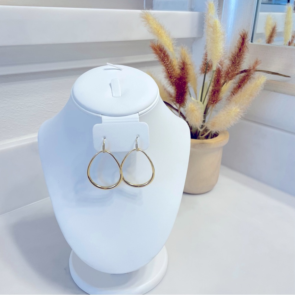 Stella & Dot Teardrop Goddess Earrings (gold)